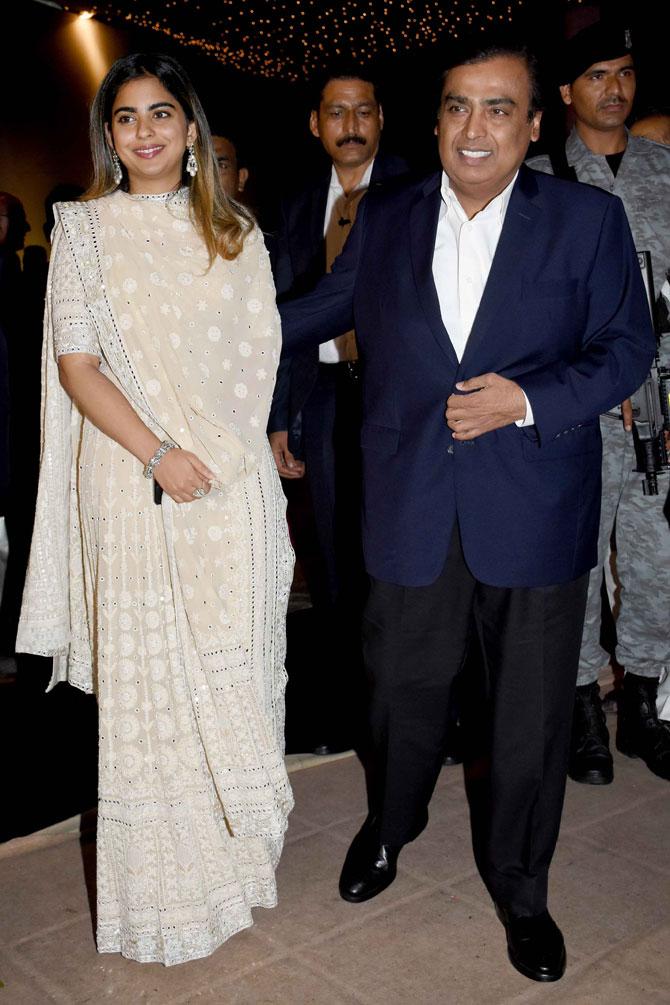 Mukesh Ambani attended the wedding reception with daughter Isha Ambani