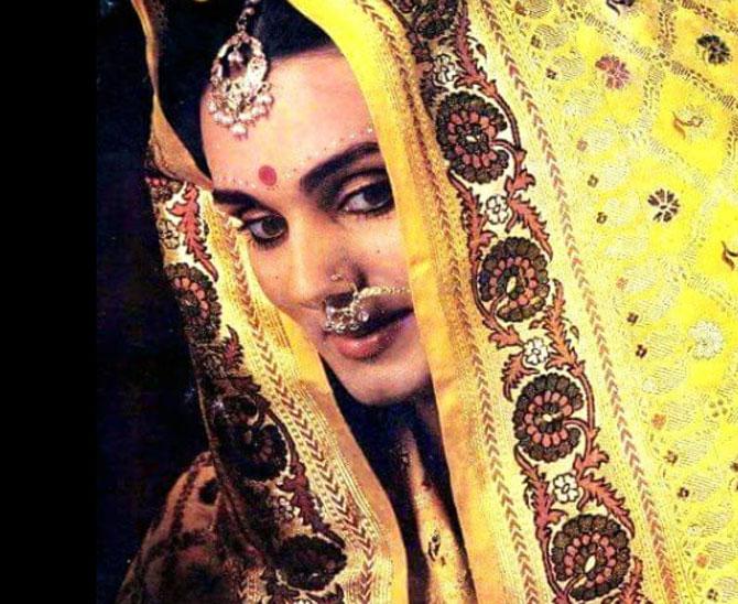 Neerja Bhanot tied the knot in an arranged marriage in 1985 and then moved to Qatar. However, her marriage nosedived within a couple of months after she was allegedly harassed by demands for dowry, starved and was denied any money. She then returned back home to Mumbai to reside with her parents.