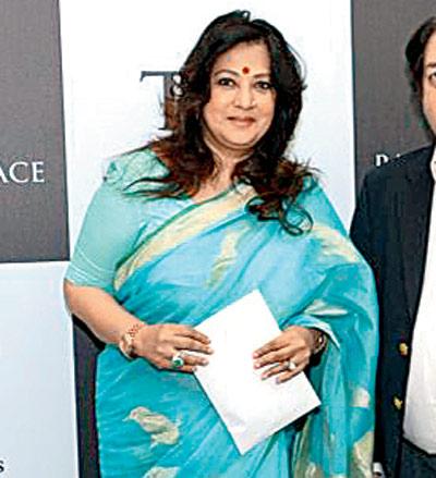 Known as 'Suchitra Sen er meye' (meaning: Suchitra's daughter) in the interiors, Moon Moon Sen's calm demeanour was in sharp contrast to the aggressive body language of battle-hardened politicos as she interacted with residents in her constituency during 2014 elections