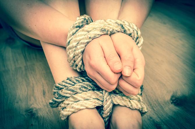 The Crime Branch had arrested a 16-year-old boy and his childhood friend for faking his own kidnapping and asking ransom of Rs 50 lakhs from his father. When asked about the crime, the boy told the cops that he wanted to help his girlfriend financially. Pic/Representational