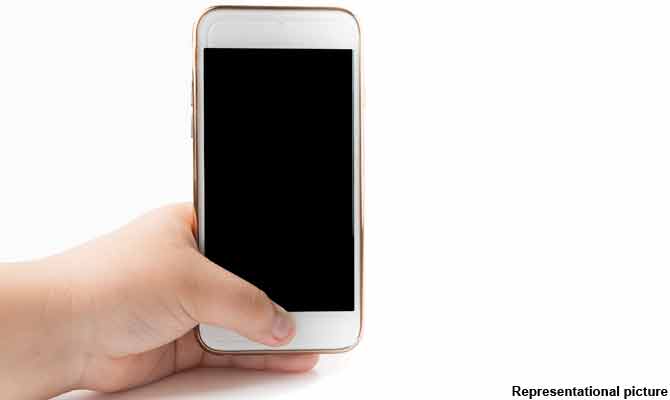A 9-year-old boy from Haryana cut his forearm with a kitchen knife after his parents tried to prevent him from using his smartphone. The boy's parents, who were working professionals revealed they gave him a phone at the age of four because they felt it would be a good distraction. Pic/Representational