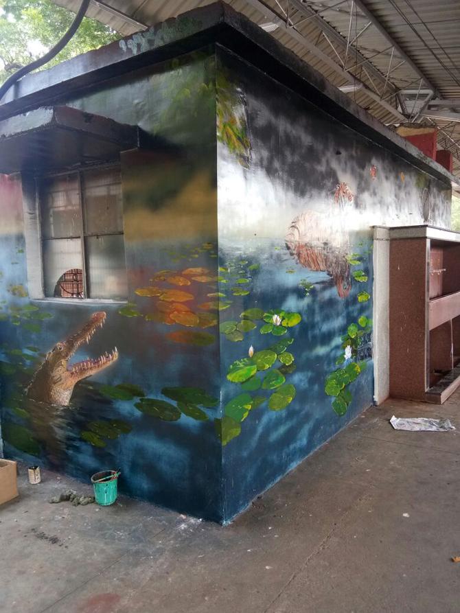 This project by Central Railway, has been carried out with the help of District Collector of Chandrapur, Ballarshah, Forest Department and students of Govt. Fine Art College, Nagpur. Their efforts to beautify these stations by bringing out the beauty of Tadoba Forest and Wildlife through wall paintings and sculptures has become hugely successful