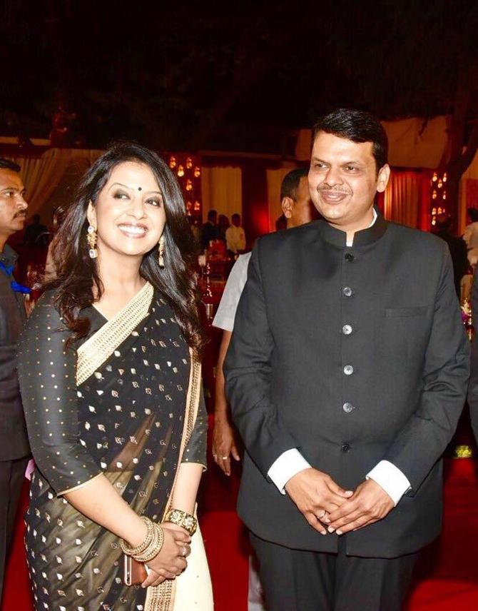 Amruta Fadnavis: Amruta Fadnavis is married to Maharashtra Chief Minister Devendra Fadnavis. When Fadnavis was elected chief minister of Maharashtra, Amruta became the youngest first lady of the state. Amruta Fadnavis is a social activist and banker as well as a singer. During her school and college days, Amruta was a state level tennis player Pic/Twitter- @Fadnavis_Amruta