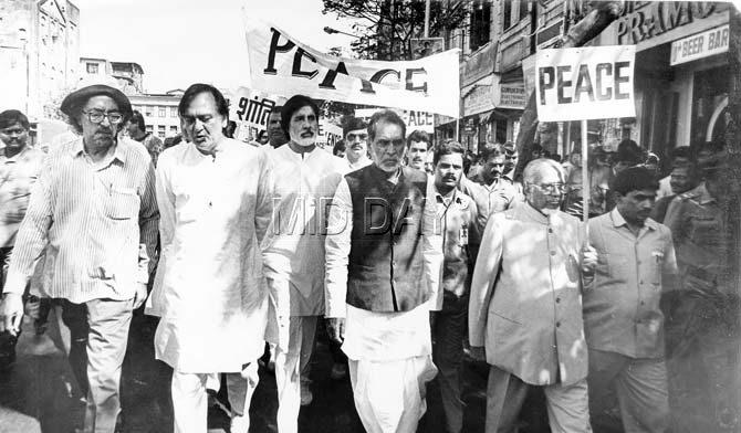 Not just the common people, but Bollywood even celebrities including the likes of Amitabh Bachchan, and Sunil Dutt have come out for a peace march on the streets of Mumbai.