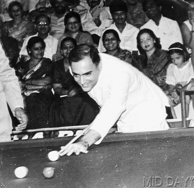 Rajiv Gandhi encouraged the power of youth and said that the development of the country depends only on the awareness of the youth of the country. Jawahar Rozgar Yojana was one of the schemes launched to create job opportunities for the youth.