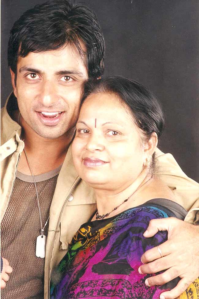 Sonu Sood and his late mom Saroj. Sonu Sood was very close to his mom, and he even set up the Prof Saroj Sood Memorial Trust in memory of his mother to aid needy students.