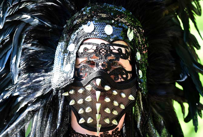 Apart from musical performances, the Wave-Gotik-Treffen (WGT) festival also features several fairs with medieval, gothic and cultural merchandise