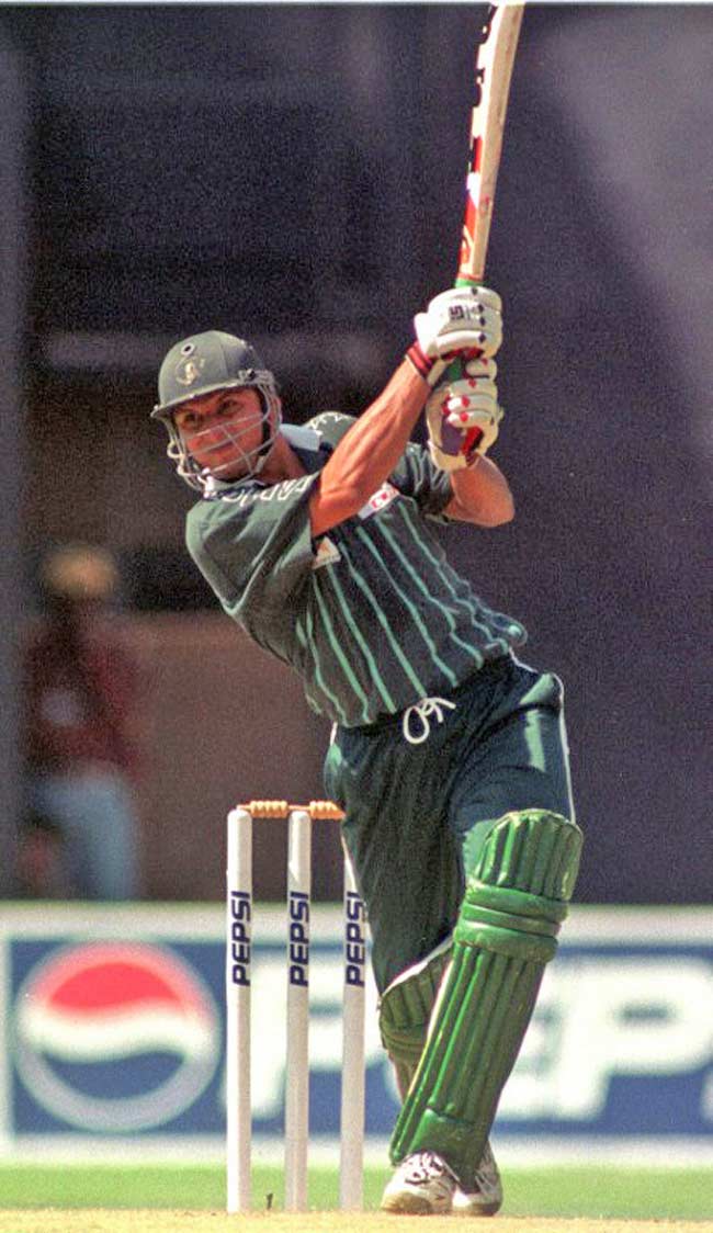 Shaid Afridi: Before Corey Anderson, Shahid Afridi held the record for 17 years since 1996. He had scored his ton against Sri Lanka in 1996 off just 37 balls. Playing just his 2nd ODI match, Afridi scored 102 quick-fire runs