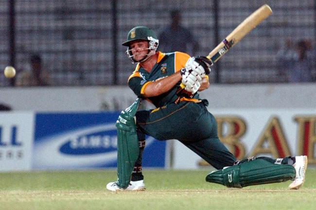 Mark Boucher: Batting at no.4, South African wicket-keeper Mark Boucher reached his hundred in just 44 balls, which included 26 runs off a Justice Chibhabha over