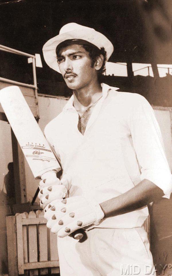 Starting his international career at the age of 18, Ravi Shastri was an orthodox spinner who later on went on to show great potential with the bat. His spin bowling fetched him 151 wickets in Tests. But it was his batting that lit up his career gradually as he could switch from his usual defensive style to accelerate the innings when the opportunity called for it. In his 80 Test matches he scored a total of 3,830 runs with 11 centuries averaging at 35.79. He retired at an early age of 31 due to a knee injury and later turned to commentating, but is still known as one of Indiau2019s most flamboyant all-rounders.