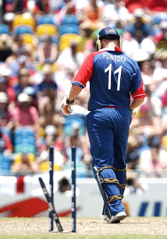 Andrew Flintoff: England's showman did not set the stage on fire as far his batting in the World Cup was concerned. In 18 games, he only totaled 263 runs at an average of 18.78. Flintoff crossed the fifty mark only once during his World Cup career, and was out for zero thrice. He fared better with the ball, claiming 23 wickets at an average of 23.21. Pic/AFP