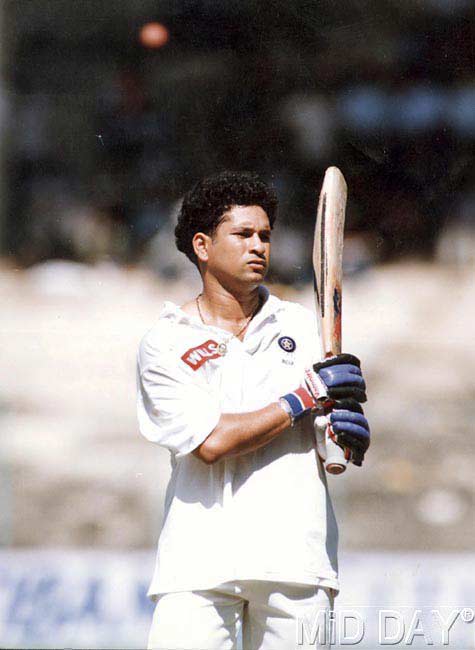Sachin Tendulkar is ambidextrous - he bats and bowls with his right hand, but writes with his left. He shares this trait with other great personalities such as Tom Cruise, Jimi Hendrix, Rafael Nadal, Einstein and Beethoven.