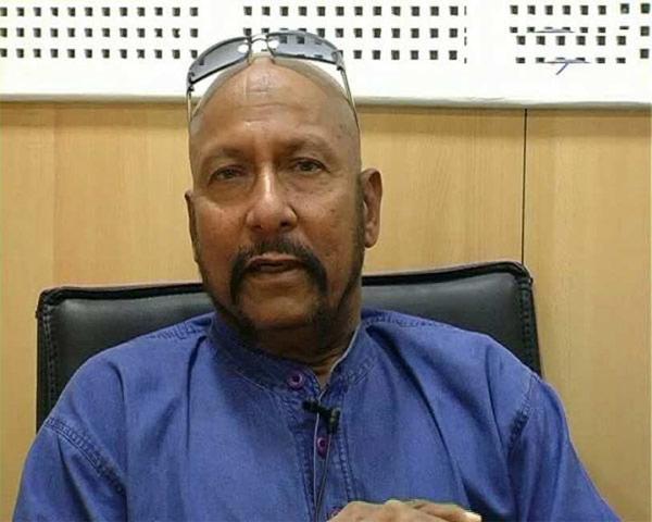 Syed Kirmani: Kirmani is one of India's greatest wicketkeepers of all times. As a batsman, he scored two Test hundreds. He played a crucial role in India's triumph in the 1983 World Cup. He played a karate-chopping killer who undergoes a change of heart in 'Kabhi Ajnabee The' (1985). The Indian wicketkeeper stole the show from hero and team-mate Sandeep Patil