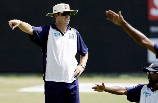 Tom Moody: Country - Australia. Height - 6'7 (201 cm). Bowling style - Right-arm medium