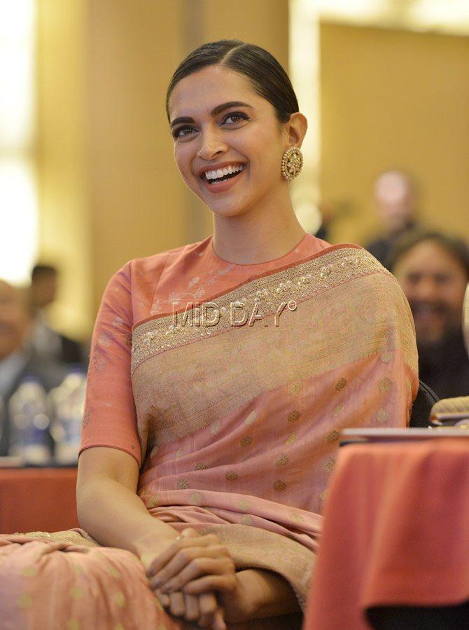 Deepika Padukone's gorgeous smile captured in this candid photo