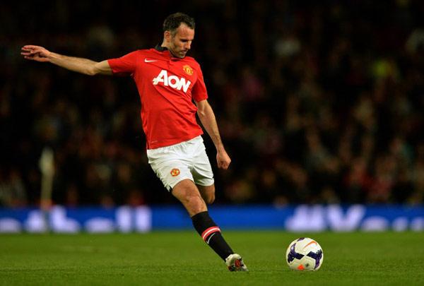 Ryan Giggs: Manchester United (1990-2014). Appearances - 672, Goals - 114. Position - Midfielder