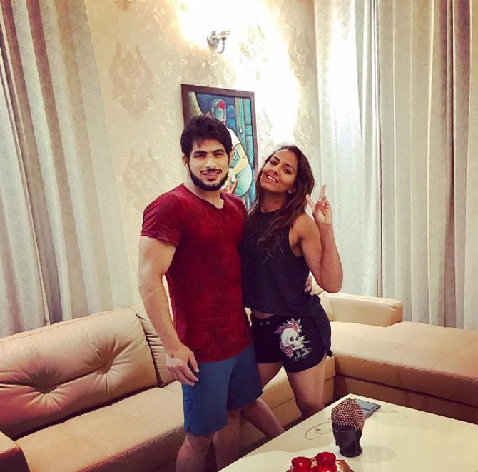 Geeta Phogat with her husband Pawan Kumar strike a cool pose