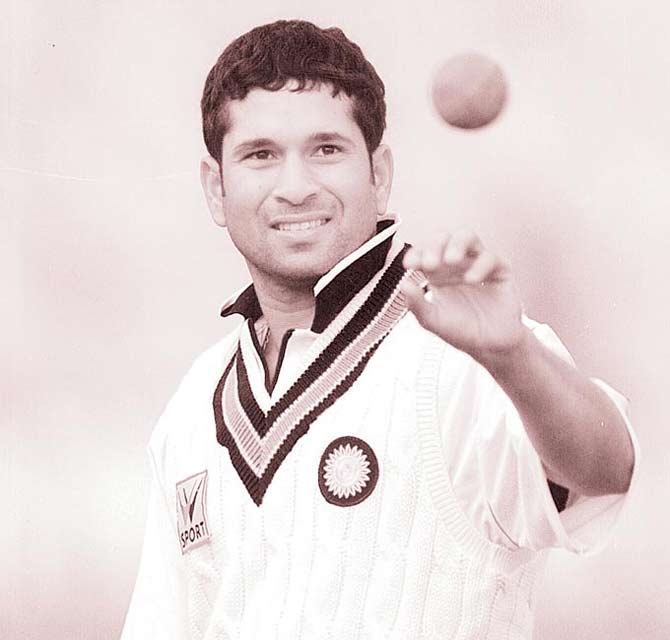 Sachin played for Pakistan before he did for India. This happened during a practice match in 1987 between the two teams at Brabourne when Sachin Tendulkar fielded for Pakistan as a substitute. (Pic/ midday archives)