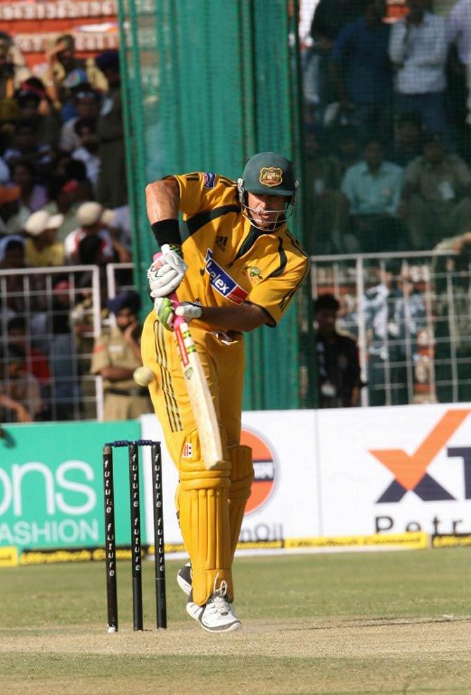 Australia - 377/6: The top order Australian batsmen went right after South Africa's bowling attack throughout their match at the 2007 World Cup. Lethal opening pair Gilchrist and Hayden got off to a good start. Hayden went on to score 101 off just 68 balls. Ponting and Clarke then followed suit with both scoring 91 and 92 respectively. South Africa put up a fight with Graeme Smith who retired hurt and AB de Villiers putting up over 150 runs together. But they fell short as SA were bowled out for 294 and the Aussies won by 83 runs.