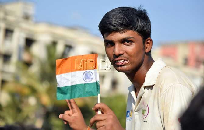 Pranav Dhanawade, hails from Kalyan, Maharashtra. His father is an auto rickshaw driver.
