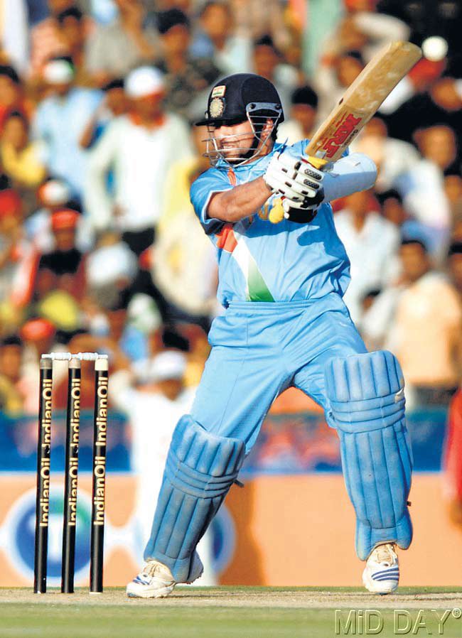 Most Runs by a batsman (ODIs) -- Sachin Tendulkar, 2001 (Pic/ Suresh K.K.)