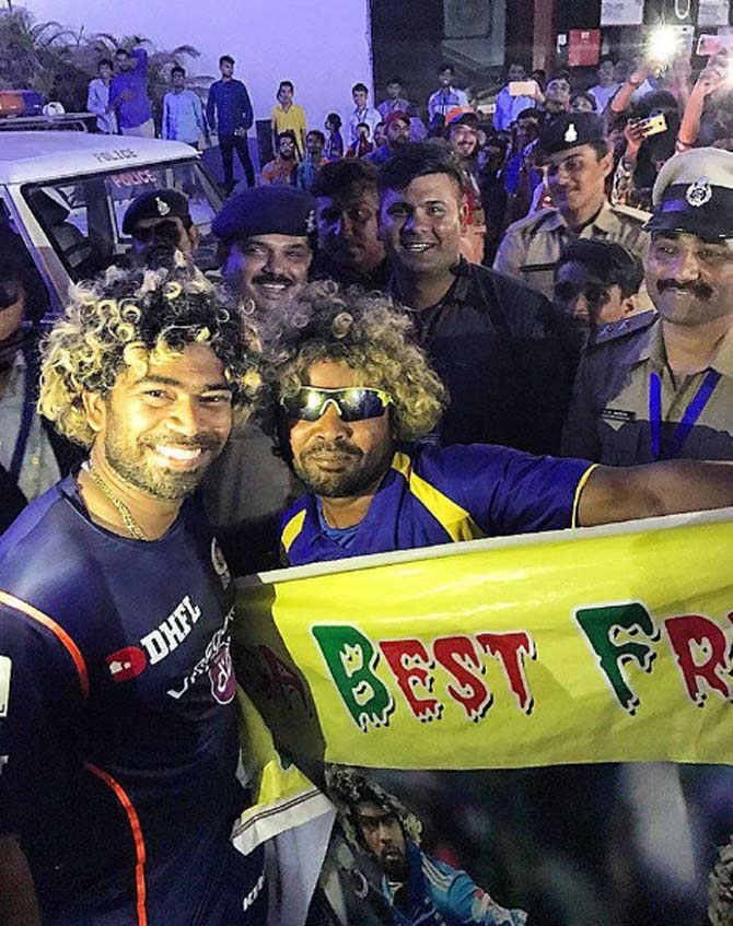 MI pacer Lasith Malinga with his lookalike! How cool is that