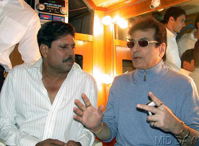 Kapil Dev with Jeetendra during the mahurat shoot for the film Aryan at Riverdi Studio