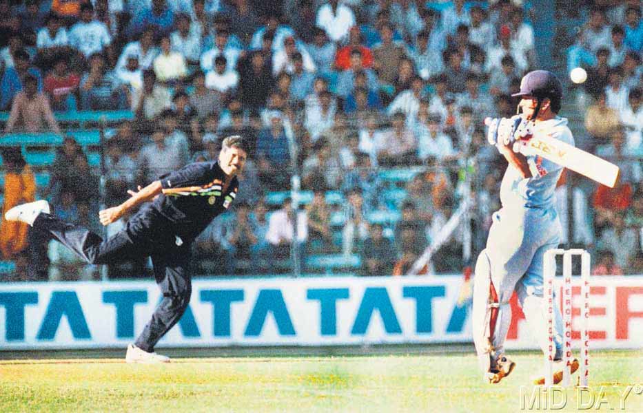 Kapil Dev bowling to Sachin Tendulkar at Wankhede stadium during Hero Honda cricket match played between 1983 World Cup winning team v/s 1999 World Cup team as a good luck to the 1999 team on 18th April 1999
