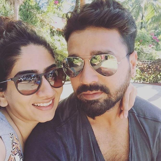 Murali Vijay married Nikita Vanjara in 2012. The couple have three children together - two sons and a daughter.