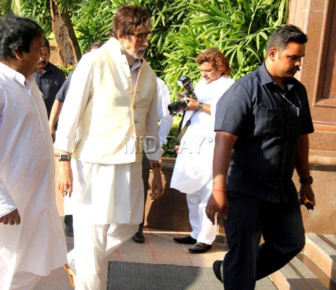 Amitabh Bachchan arrives for Krishnaraj Rai's prayer meet in Bandra, Mumbai. All pictures/Yogen Shah