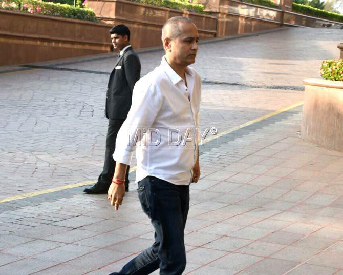 Vipul Shah at Aishwarya Rai Bachchan's father's prayer meet in Bandra