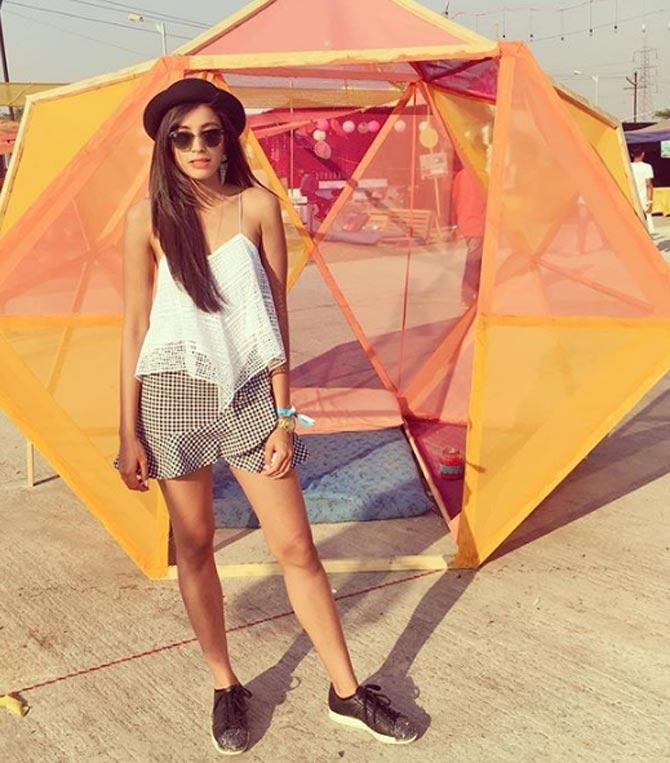 Elixir Nahar: Strong advocate of donning monochrome and having a colourful personality // Day 2 @vh1supersonic. Catch me on their livestream, 5 pm onwards! #BornToTalk