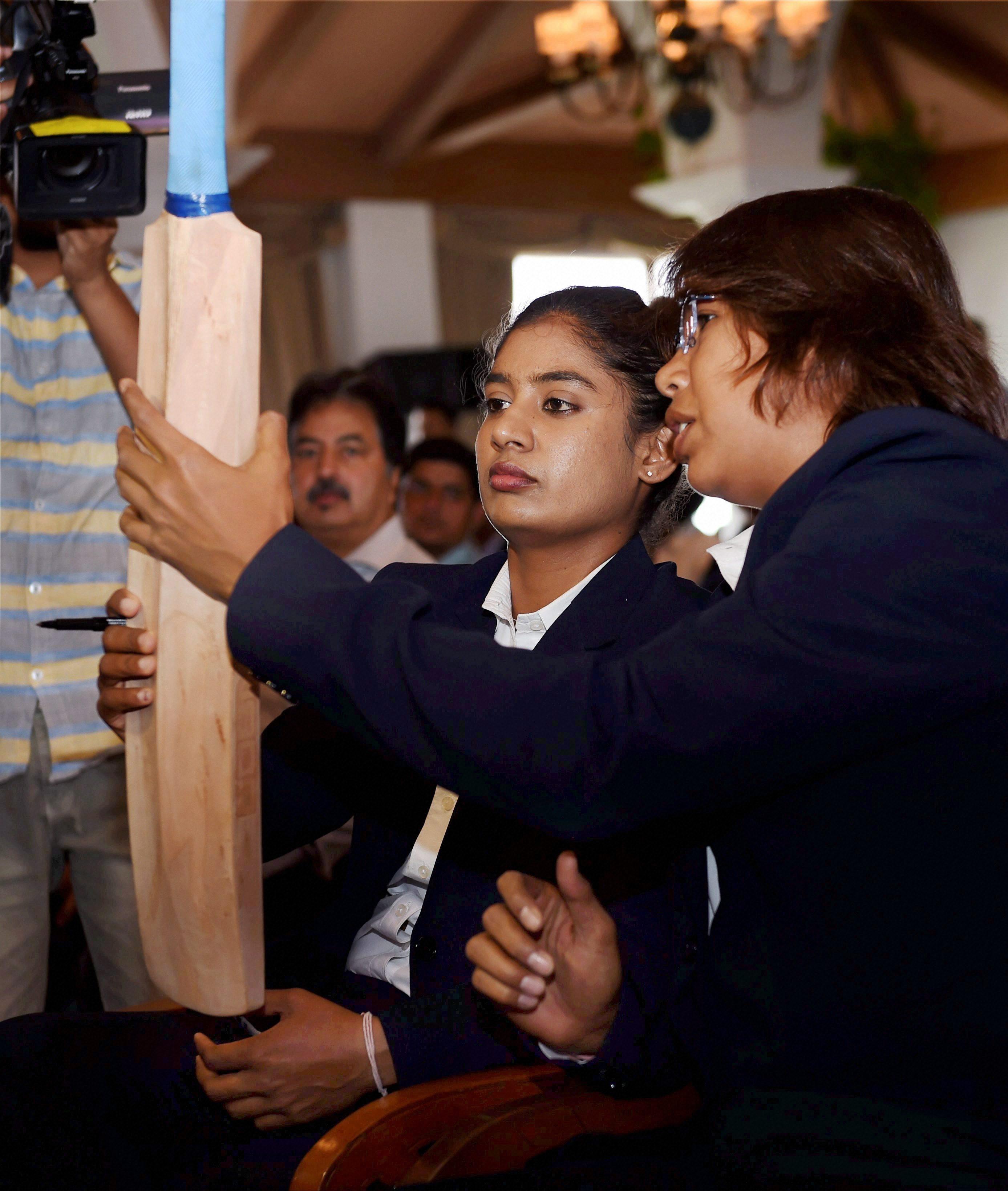 Mithali Raj with Indian pacer Jhulan Goswami have their eyes set on this bat