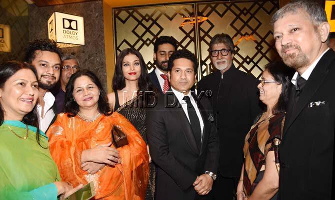 Sachin Tendulkar with Amitabh Bachchan, Abhishek Bachchan and Aishwarya Rai Bachchan