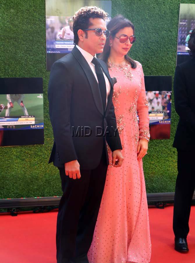 Sachin Tendulkar and Anjali Tendulkar attend the premiere of 'Sachin: A Billion Dreams' in Mumbai on Wednesday. Pic/Yogen Shah