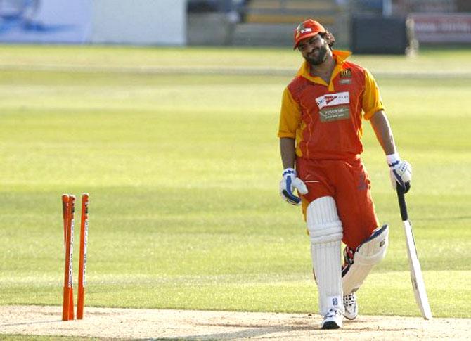 Bollywood actor Saif Ali Khan reacts after being bowled during a celebrity cricket match at Headingley Cricket Ground on June 8, 2007, during the International Indian Film Awards (IIFA) weekend. 