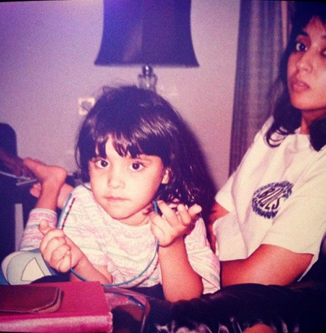 Ritika Sajdeh and her mother in a throwback photo