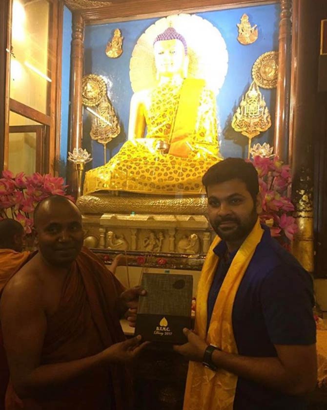 RP Singh: With head priest( Manoj Bhante ji)of MahaBodhi Temple #bodhgaya #gaya #bihar #incridibleindia