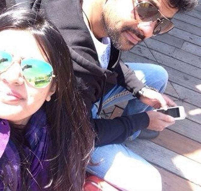 RP Singh's wife Devanshi clicks a selfie of the two