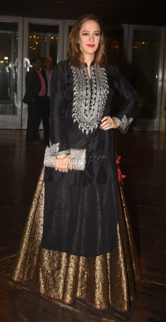 Hazel Keech arrives at Zaheer Khan and Sagarika Ghatge`s party Hazel Keech arrives at Zaheer Khan and Sagarika Ghatge`s party