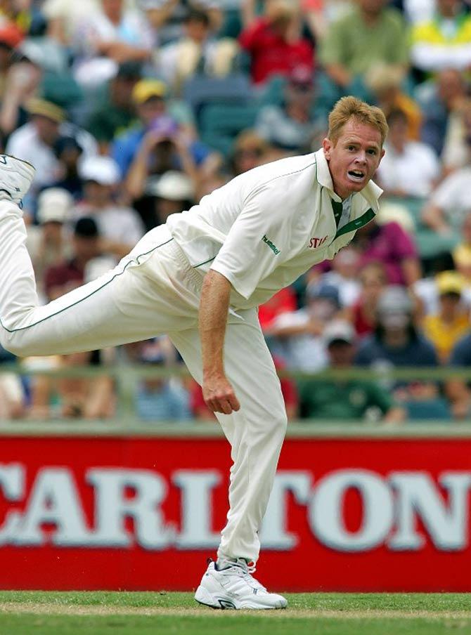 Shaun Pollock: Matches - 108 Wickets - 421 Best bowling - 7/87 Average - 23.11 Strike rate - 57.8