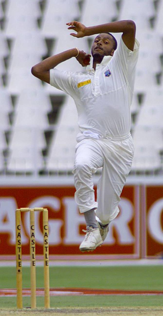 Courtney Walsh: Matches - 132 Wickets - 519 Best bowling - 7/37 Average - 24.44 Strike rate - 57.8
