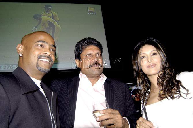 In picture: Vinod Kambli with his wife Andrea and ex-cricketer Kapil Dev during a party