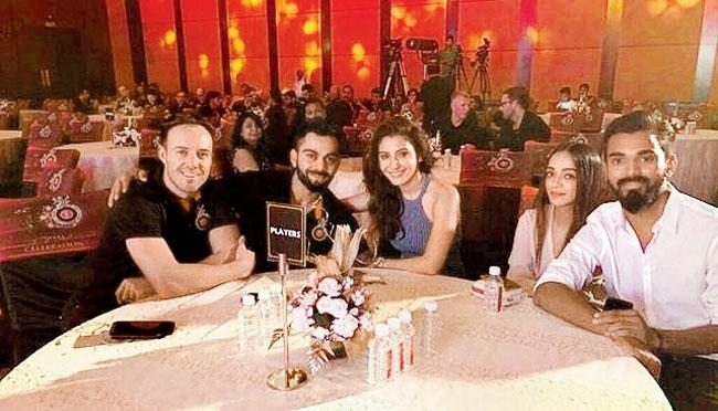 May 2017: Virat Kohli and the entire Royal Challengers Bangalore's squad had celebrated the 10th year bash for the Indian Premier League team... And yes! his wife Anushka Sharma was very much part of it