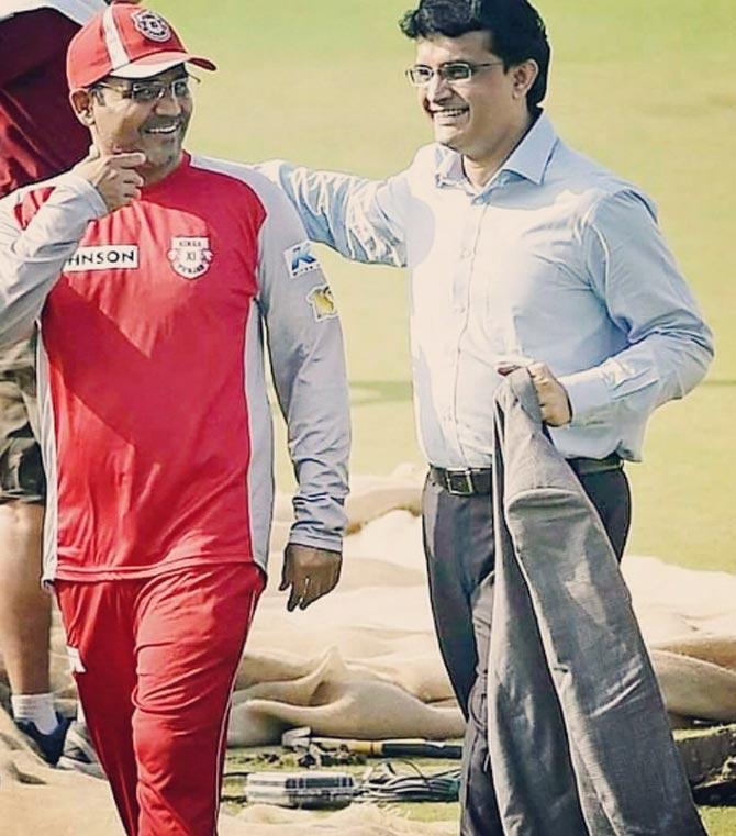 Virender Sehwag: Dada ki khushi me apni khushi hai. Rasogulla jaisi meethi muskaan (My happiness lies in Dada's happiness. Sweet smile like a rasgulla). @SGanguly99
Virender Sehwag: 