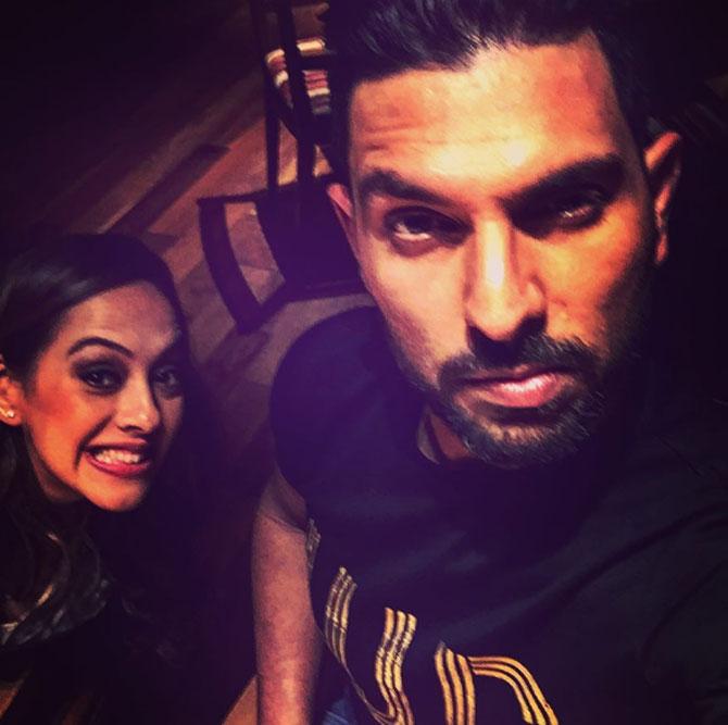 Yuvi and Hazel click a selfie during their dinner time after appearing on 'The Kapil Sharma Show'