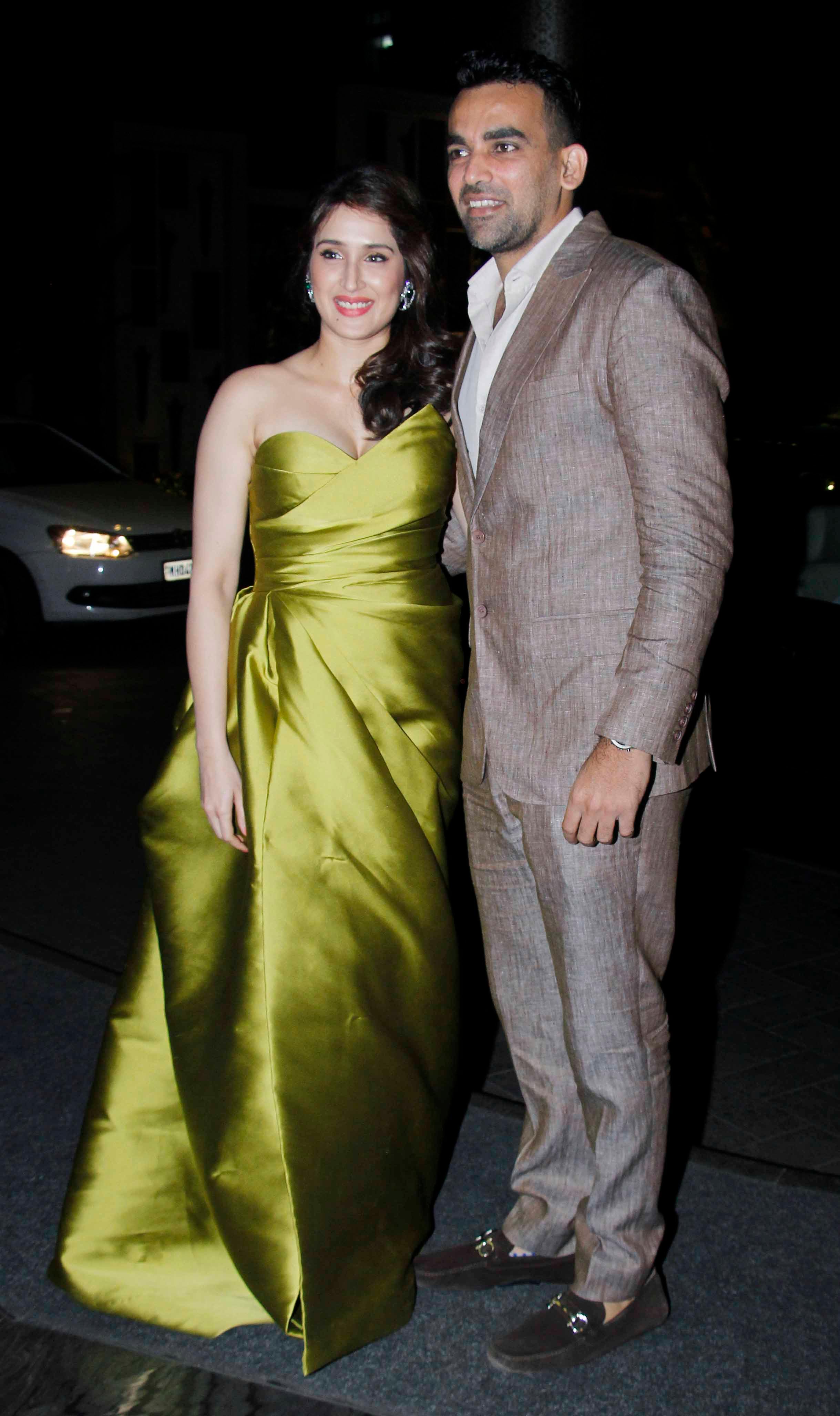 Zaheer Khan wore a suit while Sagarika Ghatge opted for a green gown