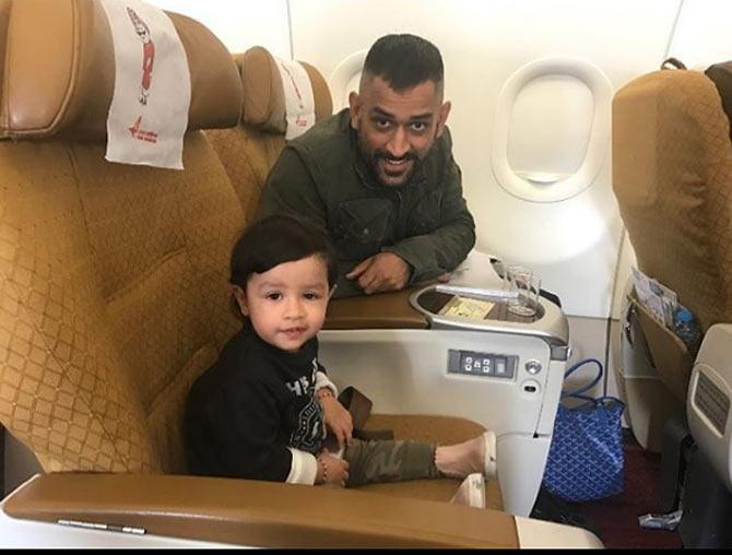 Mahendra Singh Dhoni shared this photo with Ziva during a flight and boy does she know how to pose for the camera!