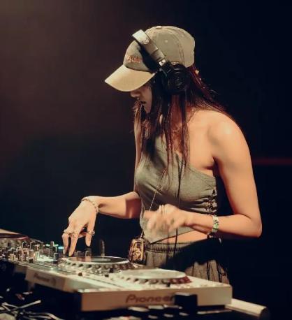 Tanushree Nekkanti aka DJ Beholdgold